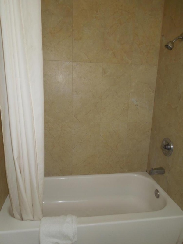 Castaway Motel image 10